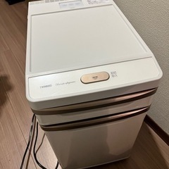 取引中【美品】寝室用ミニ冷蔵庫〜充電もできるよ〜