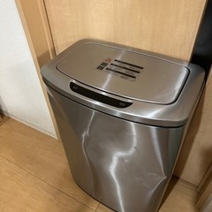 センサー式自動開閉ゴミ箱 コストコ