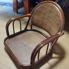 ラタン 籐 座椅子 (6月中旬まで)