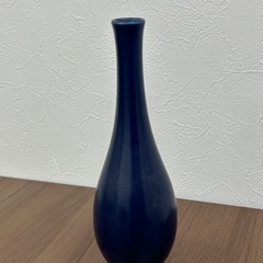 花瓶　紺色　徳利型　陶器