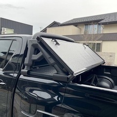 ハイラックス　GUN125 トノカバー　ロールバー