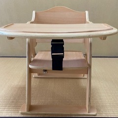 木製テーブル付きベビーチェア