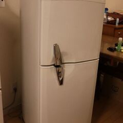 三菱２ドア冷蔵庫136L動作問題なし　あげます！