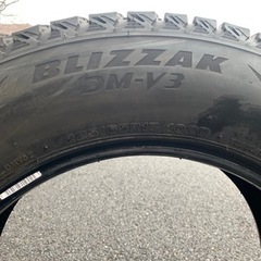 ブリジストン★バリ山★スタッドレスタイヤ　225/65R17 102Q DM-V3