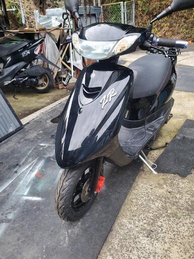 ヤマハージョグZR_39型バッテリ新品前タイヤ新品後ろ8分プラグ交換オイル交換してありますきれいです完全整ピ済みですカバン乗せついてますグリップ光ります