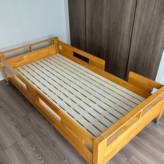 ⭐︎無料⭐︎三段ベッド　最下段　キャスター付きベッド