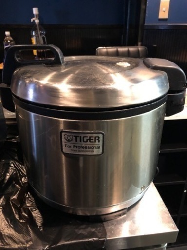 3/10まで　TIGER タイガー 業務用 炊飯ジャー JNO-A270 2.7L 炊飯器