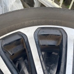 タイヤ付きホイール山あり