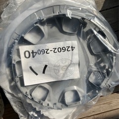 未使用　純正　ハイエース　タイヤ　×4　ホイールあり