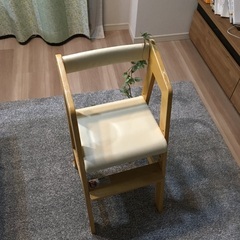 子供用のダイニングテーブル用椅子
