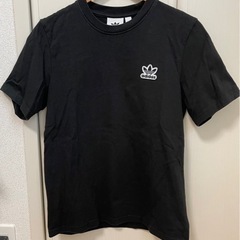 adidas（アディダス）　黒　半袖　Tシャツ　ワンポイント　スポーツ