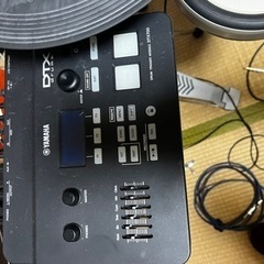 YAMAHA DYX drums 700