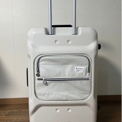 スーツケース　ホワイト　5泊以上対応