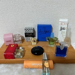【お取引完了】香水　 (ミニサイズ) 非売品