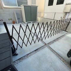 伸縮式　アルミゲート　ガーデンフェンス
