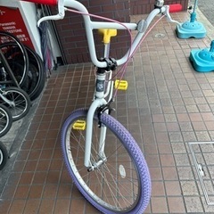 ★美品★26インチ　シングルギア　オシャレな街乗り用オーダーメイド自転車　ホワイト　