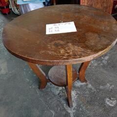 丸型木製テーブル