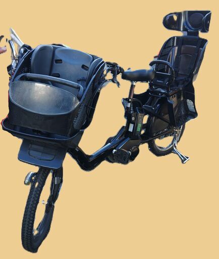 ｃ08２０・２６インチ、チャイルドシート、３人乗り、２人乗り、１人乗り電動自転車  土日もお子様と土足のままご試乗可能。後ろチャイルドシートをかごに変更も可能   ブリヂストン、ヤマハ共同生産モデル。５４８００（税別）、５９８００(税込)    バッテリーは、新品の９０％以上の性能でコンディション良好です。  電動自転車、在庫２０台以上ありますので、複数のご試乗可能です。   お試しレンタルも1ヶ月、５８００円で、お利用できます。   ️ご試乗後に、当日、乗って帰れます。防