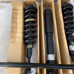 R4年式ランドクルーザープラド　ショック　コイル他