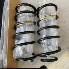 R4年式ランドクルーザープラド　ショック　コイル他