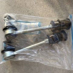 R4年式ランドクルーザープラド　ショック　コイル他