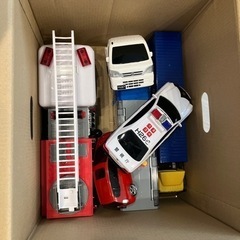 大きめ車やトラックのおもちゃ色々