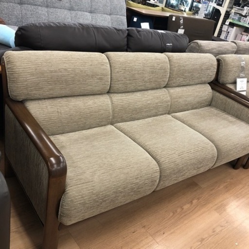 家具ならトレファク吉川店！！ karimoku 3人掛けソファー ピンク 