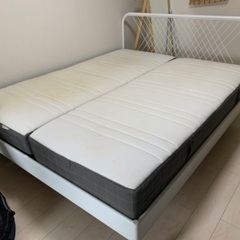 IKEA クイーンサイズお得ベッドセット：フレーム＋ベース＋マットレス