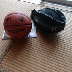 バスケットボールとバッグ500円。お取引中