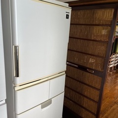 冷蔵庫 大　中　色々あります。合計3台です
