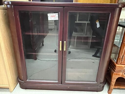 リサイクルショップどりーむ天保山店　No11721　飾り棚　美品　観音扉　ガラス戸　大量収納　抜群の安定感　超お買い得品　高級家具