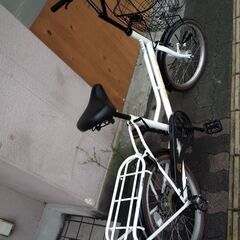 BEAUTIFUL DAY[ビューティフル ディ]20吋 コンパクト自転車 外装6段/LEDオート/ホワイトXブラック