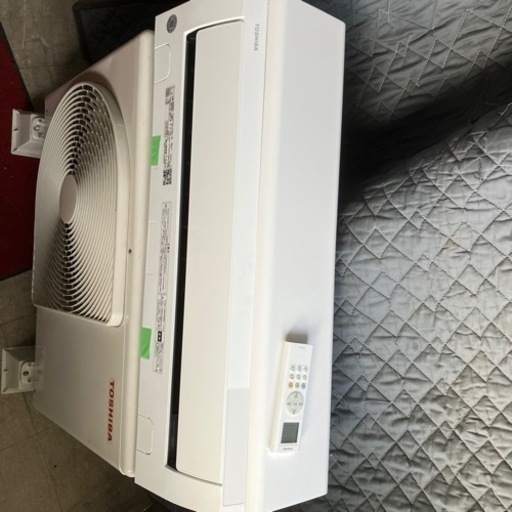 佐賀中古エアコン東芝2019年2.2KW93番