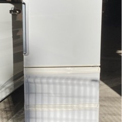 冷蔵庫（アクア・ノンフロン冷凍冷蔵庫　AQR-271E(W）
