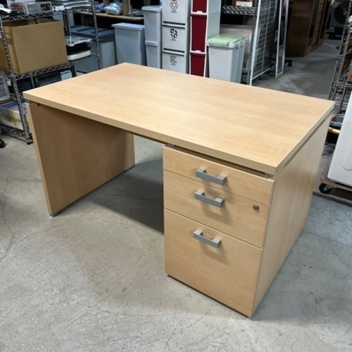 ☆美品激安!!☆ オフィス家具 袖付きデスク オフィスデスク 鍵付き