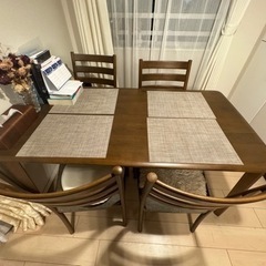 家具 ダイニングテーブルとチェアー