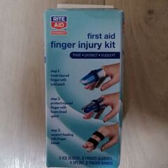 【ネット決済・配送可】RITE AID FIRST AID FI...