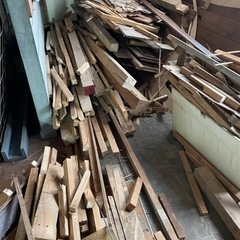木材　床の基材　柱材　無料
