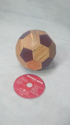 馴染みの宮大工が制作した『木製サッカーボール』◐手作りだから『世界に一つ』ですね❗