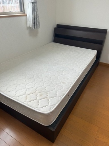 セミダブルベッドマットレス付き 家具インテリア