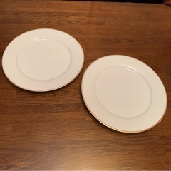 【新品•未使用】白い大皿(ノリタケ・27㎝)