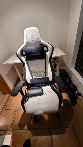 中古 Noblechairs NBL-PU-WHT-002 プレミアムホワイト ゲーミングチェア