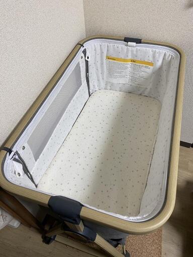 *2ヶ月だけ使用*feemomベビーベッド 折りたたみ・持ち運び可能