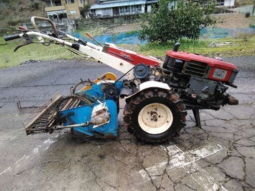 ジャガイモ掘り機　実働