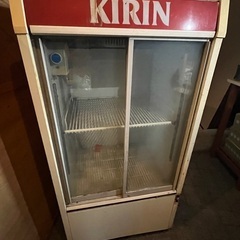 キリンの冷蔵ショーケース
