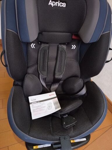 話し中　現地取引　Aprica アップリカ チャイルド＆ジュニアシート ISOFIX
