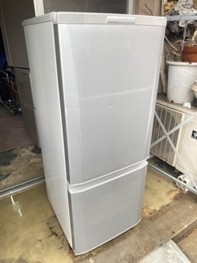 北九州市内配送無料　保証付き　三菱電機 MITSUBISHI ELECTRIC MR-P15Y-S [冷蔵庫 Pシリーズ （146L・右開き） ピュアシルバー]