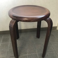 【決まりました】木製丸椅子