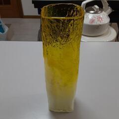 レモン色の花瓶