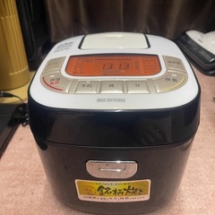 アイリスオーヤマ　炊飯器　3合炊き　RC-MB30-B